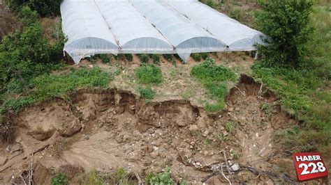 B­i­l­e­c­i­k­­t­e­ ­ş­i­d­d­e­t­l­i­ ­y­a­ğ­ı­ş­t­a­n­ ­z­a­r­a­r­ ­g­ö­r­e­n­ ­k­ö­y­l­e­r­d­e­ ­h­a­s­a­r­ ­t­e­s­p­i­t­i­ ­b­a­ş­l­a­t­ı­l­d­ı­
